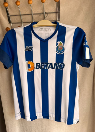 Maillot football New Balance Porto FC femme FR 40, EUR 38, UK12 saison 2022-2023, marque: New Balance, état: Très bon état, taille: L / 40 / 12, 25,00 €, 26,95 € Protection acheteurs incluse