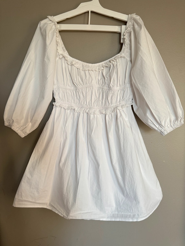 Cottage white dress. 1