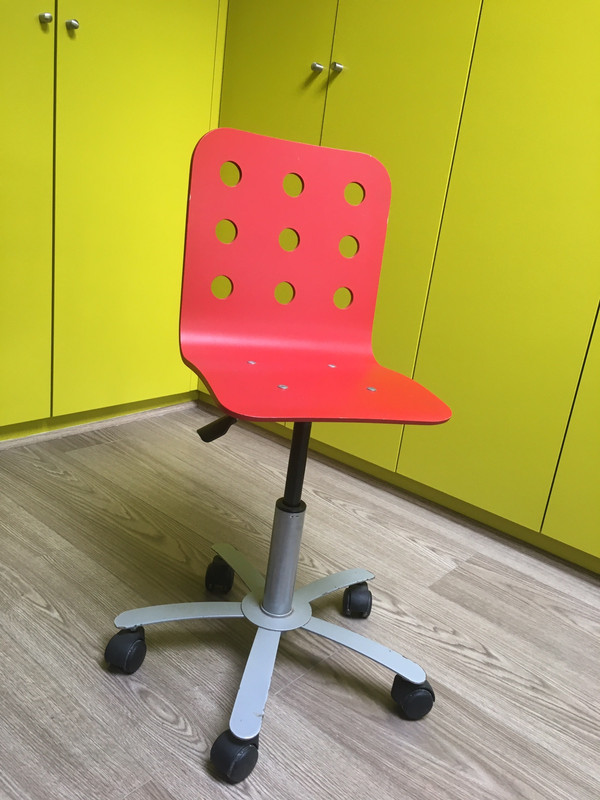 Zending Vochtigheid Aan boord Ikea bureaustoel kind - Vinted