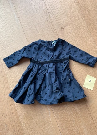 Mooi kleedje (feest), merk: Obaïbi, staat: Heel goed, maat: 3-6 maanden / 62 cm, € 2,50, € 3,33 inclusief Kopersbescherming