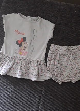 Completino set Disney bimba 1 mese minnie topolino, merk: Disney, staat: Heel goed, maat: 1-3 maanden / 56 cm, € 2,00, € 2,80 inclusief Kopersbescherming