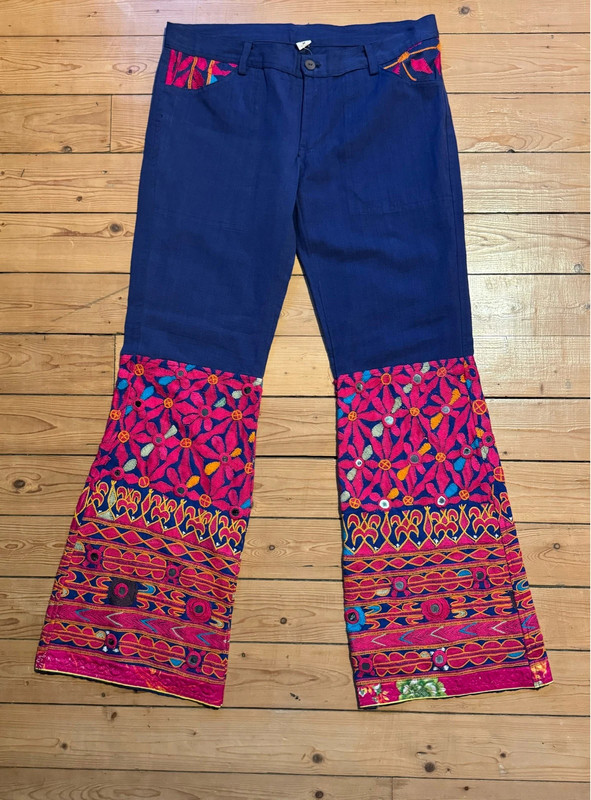 Pantalon brodé 1