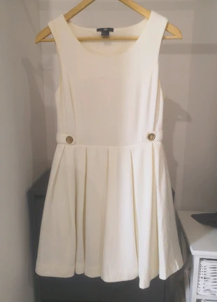 Robe patineuse écru, marca: H&M, estado: Bom, tamanho: S / 36 / 8, €3.00, €3.85 inclui Proteção do Comprador