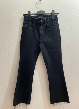 Vaqueros flare negros Zara, marca: Zara, estado: Muy bueno, tamaño: M / 38 / 10, 10,50 €, 11,73 € Protección al comprador incluida