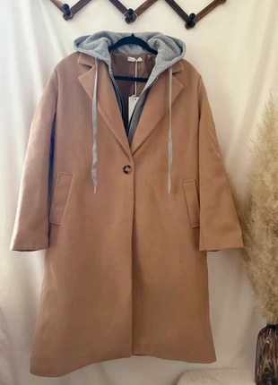 Veste beige à capuche grise intégré style New York taille unique, marque: Boutique Parisienne, état: Neuf sans étiquette, taille: Taille unique, 45,00 €, 47,95 € Protection acheteurs incluse