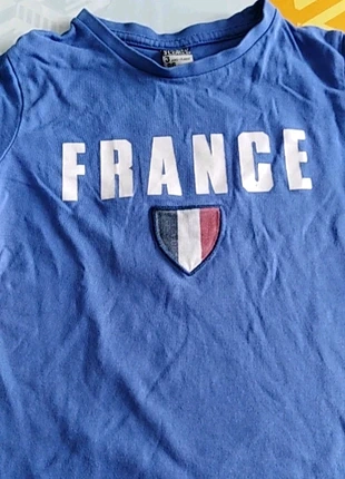 T shirt "France" , marque: Tape à l'œil, état: Bon état, taille: 24-36 mois / 92 cm, 3,00 €, 3,85 € Protection acheteurs incluse