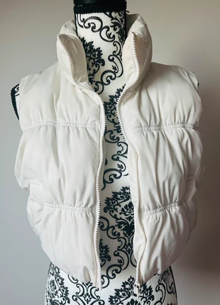 Doudoune H&M courte sans manches blanc cassé taille S neuve 🌺, brand: H&M, condition: New without tags, size: S / 36 / 8, €12.00, €13.30 includes Buyer Protection