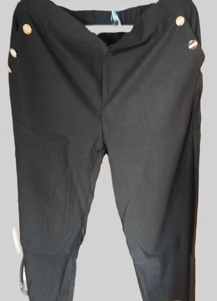 Pantalon noir chic – détails boutons & coupe flatteuse-Taille 2XL, état: Neuf sans étiquette, taille: XXL / 44 / 16, 8,00 €, 9,10 € Protection acheteurs (Pro) incluse