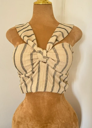 H&M Halter Neck Crop Top – Beige (Size L), brand: H&M, condition: New without tags, size: L / 12, £2.50, £3.33 includes Buyer Protection