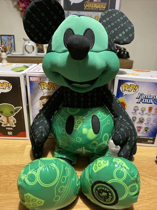 Disney Store Mickey Mouse Memories October Plush Limited Edition 10 12 BNWT. Vinted