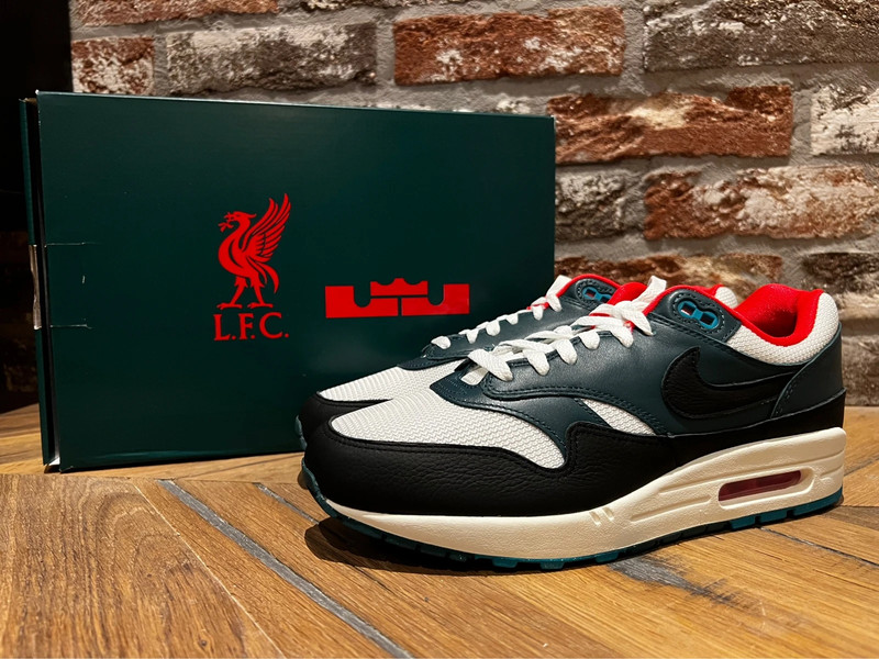 LeBron James Outfits The Nike Air Max 1 For Liverpool FC