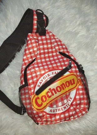 Sac à dos cochonou. Une bretelle porté travers, marque: Cochonou, état: Très bon état, 27,00 €, 29,05 € Protection acheteurs incluse