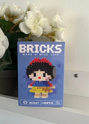 Legos blanche neige, brand: Bricks, condition: New with tags, size: One size, €5.00, €5.95 includes Buyer Protection