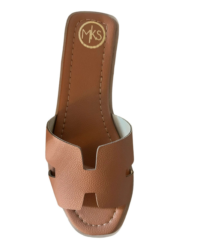 Women’s Tan Slide  sizes 9 1