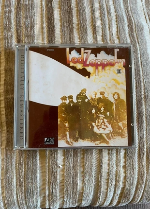 Led Zepplin 2 CD, condition: Very good, €7.50, €8.58 includes Buyer Protection