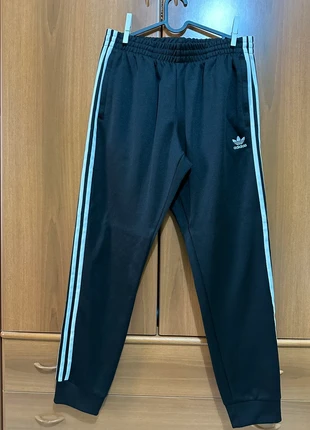 Pantalone Adidas uomo, brand: adidas Originals, condizioni: Nuovo senza cartellino, taglia: L, €19.00, €20.65 include la Protezione acquisti