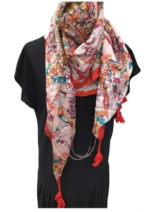 Foulard en soie avec pompons, marke: Vintage Dressing, zustand: Gut, 18,00 €, 19,60 € inklusive Vinted-Käuferschutz