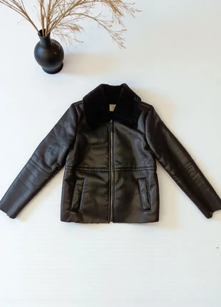 Donna giacca nera in finta pelle elegante S woman's elegant black winter jacket, brand: Jaqueline de Yong, condizioni: Nuovo senza cartellino, taglia: S / IT 40 / EU 36, €35.00, €37.45 include la Protezione acquisti