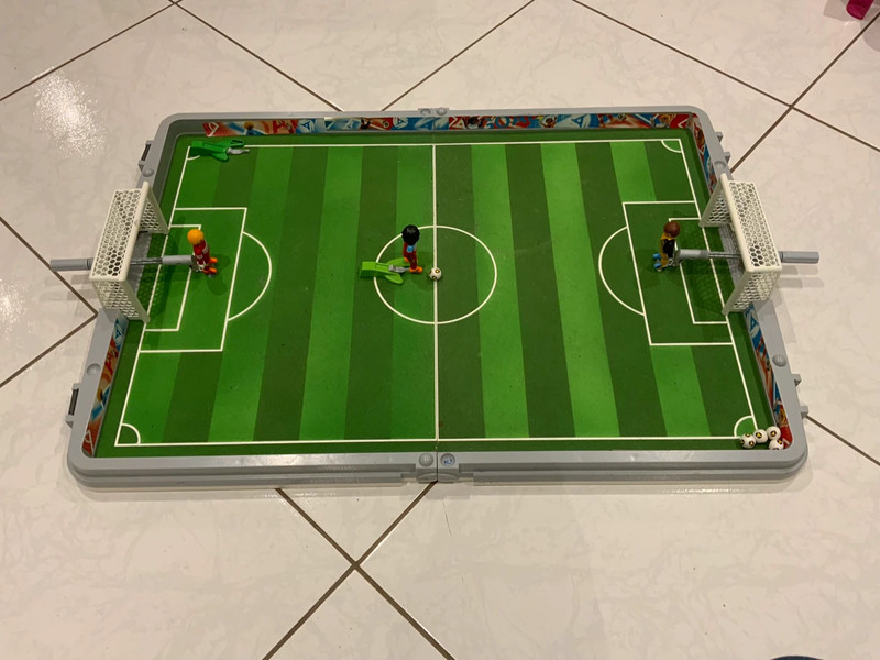 Playmobil - Terrain de football transportable