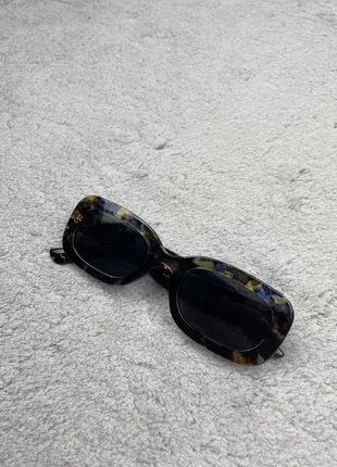 Lunettes de soleil vintage Old Money 2000s retro, marque: Vintage Dressing, état: Très bon état, 14,50 €, 15,93 € Protection acheteurs incluse