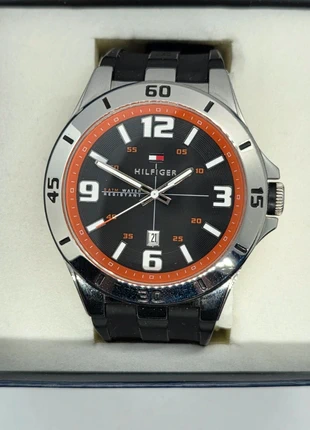 Montre Tommy Hilfiger, marca: Tommy Hilfiger, estado: Muito bom, tamanho: 43–46 mm, €69.00, €73.15 inclui Proteção do Comprador Pro