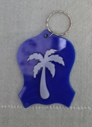 blauwe sleutelhanger met witte palmboom, staat: Nieuw zonder prijskaartje, € 3,00, € 3,85 inclusief Kopersbescherming