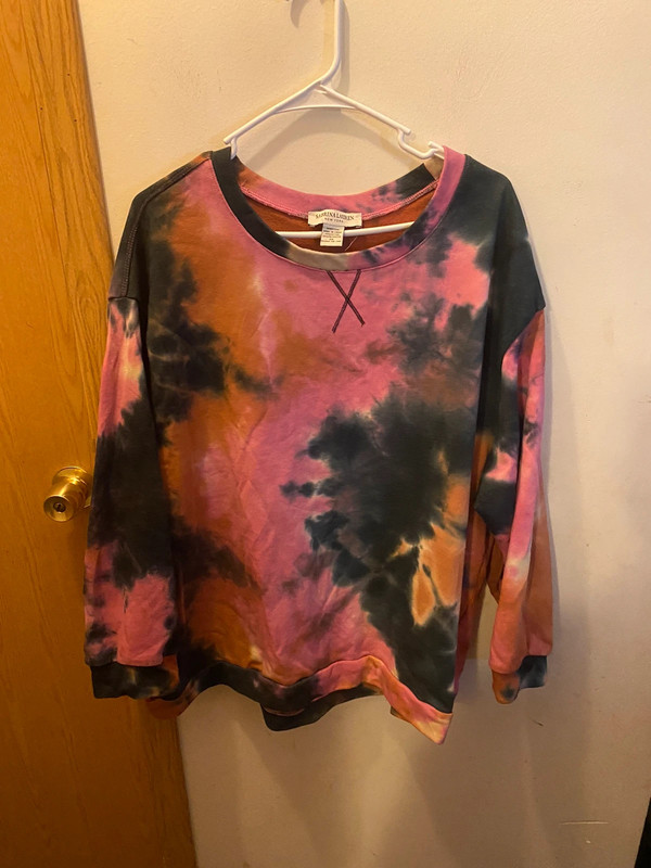 Sabrina Lauren crewneck 1