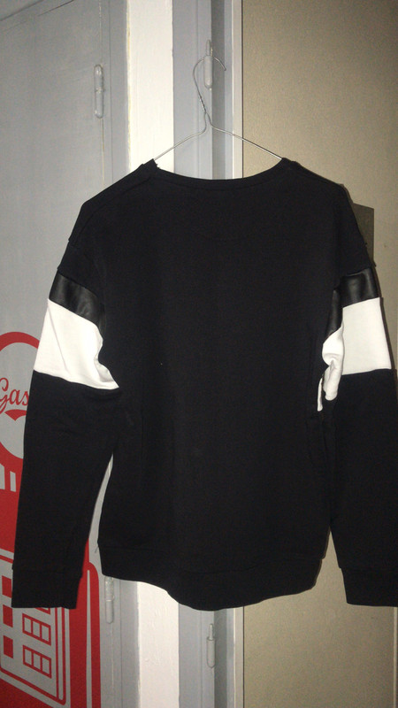 Pull Zara noir et blanc Vinted