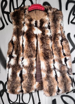 Vintage Y2K Oversized Faux Brown Fur Over Vest (#563), merk: Vintage, staat: Heel goed, maat: L / 40 / 12, € 29,00, € 31,15 inclusief Kopersbescherming Pro