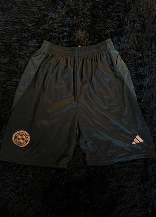 Pantaloncini calcio Bayern Monaco, brand: Calcio, condizioni: Nuovo senza cartellino, taglia: L, €14.00, €15.40 include la Protezione acquisti