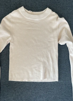 Beige truitje long sleeve van pull & bear maat S, merk: Pull & Bear, staat: Nieuw zonder prijskaartje, maat: S / 36 / 8, € 6,00, € 7,00 inclusief Kopersbescherming