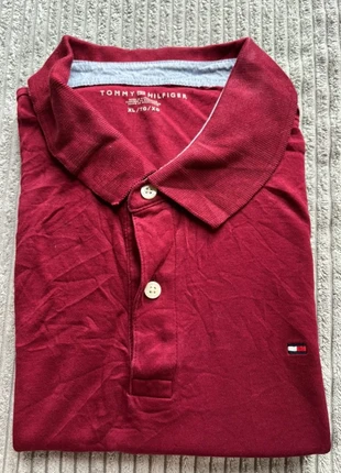 Polo tommy Hilfiger logo brodée taille XL en très bon état polo 26, marke: Tommy Hilfiger, zustand: Sehr gut, größe: XL, 15,00 €, 16,45 € inklusive Vinted-Käuferschutz