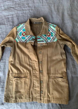 Veste kaki Zara, merk: Zara, staat: Goed, maat: M / 38 / 10, € 19,50, € 21,18 inclusief Kopersbescherming