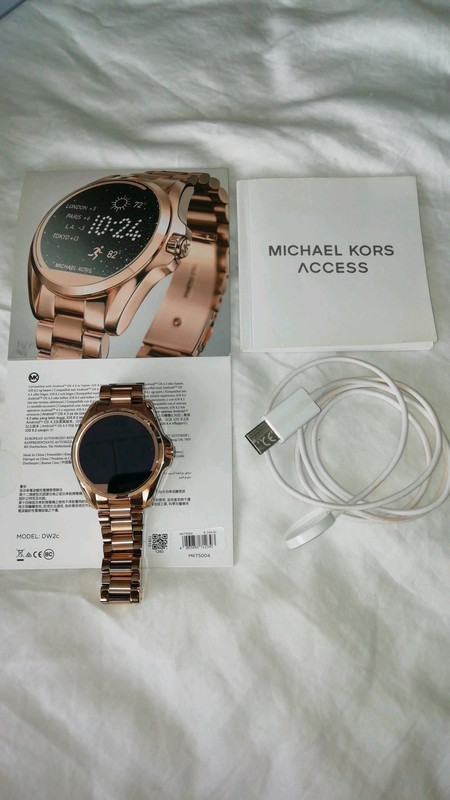 Montre connect e Michael kors Vinted