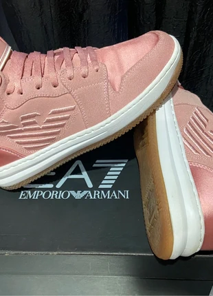 Sapatilhas bota Armani 37 como novos, marque: Armani, état: Très bon état, taille: 37, 30,00 €, 32,20 € Protection acheteurs incluse