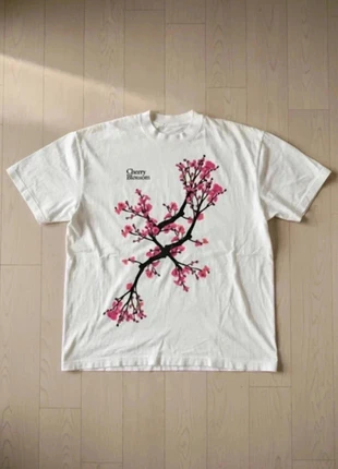 tee shirt blanc avec motif rose, merk: y2k, staat: Nieuw zonder prijskaartje, maat: M, € 18,99, € 20,64 inclusief Kopersbescherming