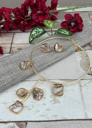 Superbe collier ras de cou et bo nacre ., état: Très bon état, 18,00 €, 19,60 € Protection acheteurs (Pro) incluse