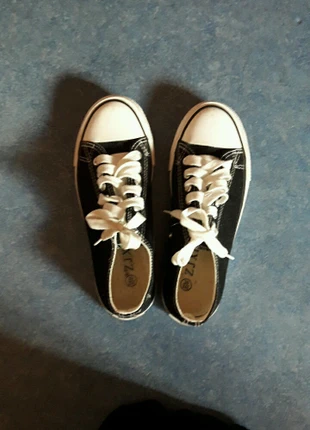 Baskets basses type converse , estado: Muy bueno, tamaño: 38, 7,00 €, 8,05 € Protección al comprador incluida