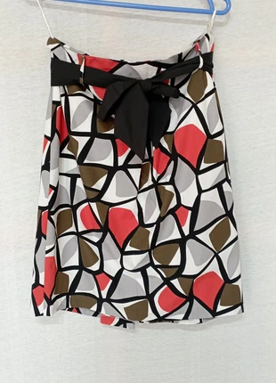 White new cotton skirt with colourful patterns Marks&Spencer L(40), marca: Marks & Spencer, estado: Nuevo con etiquetas, tamaño: L / 40 / 12, 10,00 €, 11,20 € Protección al comprador incluida