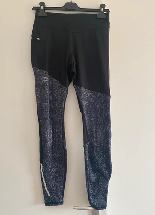 Legging sport, marque: Decathlon, état: Très bon état, taille: M / 38 / 10, 2,00 €, 2,80 € Protection acheteurs incluse