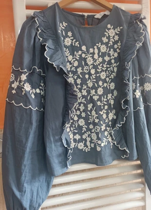 Blusa bordados Paula Echeverría nueva con etiqueta, merk: paula echevarria, staat: Nieuw met prijskaartje, maat: XS / 34 / 6, € 22,00, € 23,80 inclusief Kopersbescherming