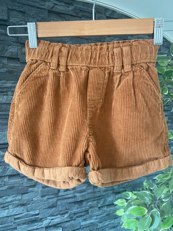 🧡🤎très beau petit Short velours côtelé fille GEMO – Taille 5 ans TBE 🤎🧡 - photo numéro 2