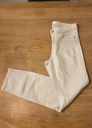 Magnifiques jeans beige camaïeu, marque: Camaïeu, état: Neuf sans étiquette, taille: S / 36 / 8, 7,00 €, 8,05 € Protection acheteurs incluse