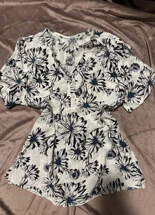 tshirt mit blumenmuster M L, marque: Sonstiges, état: Très bon état, taille: M / 38 / 10, 5,00 €, 5,95 € Protection acheteurs incluse