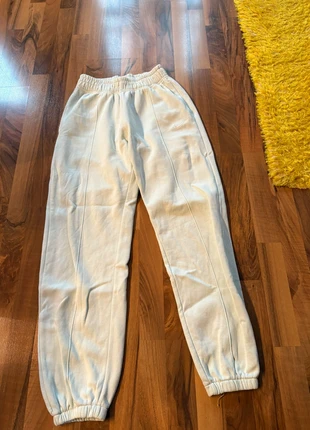 Nike Jogginghose, marke: Nike, zustand: Gut, größe: XS / 34 / 6, 13,00 €, 14,35 € inklusive Vinted-Käuferschutz