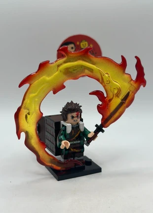 Figurine type LEGO – Kamado Tanjiro – Demon Slayer, merk: Demon Slayer, staat: Heel goed, maat: Prematuur, tot 44 cm, € 7,00, € 8,05 inclusief Kopersbescherming