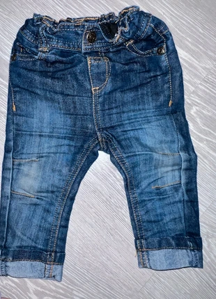 Pantalon jean 6 mois tao, merk: TAO, staat: Heel goed, maat: 3-6 maanden / 62 cm, € 3,00, € 3,85 inclusief Kopersbescherming