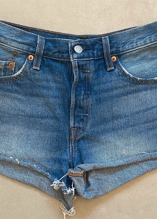 Short Lévis W28, marque: Levi's, état: Neuf sans étiquette, taille: S / 36 / 8, 23,00 €, 24,85 € Protection acheteurs incluse