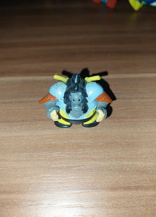 Ben 10 Sumo Slammers Benwolf Yellow Variant 3 cm, merk: Ben 10, staat: Heel goed, maat: Universeel, € 4,00, € 4,90 inclusief Kopersbescherming