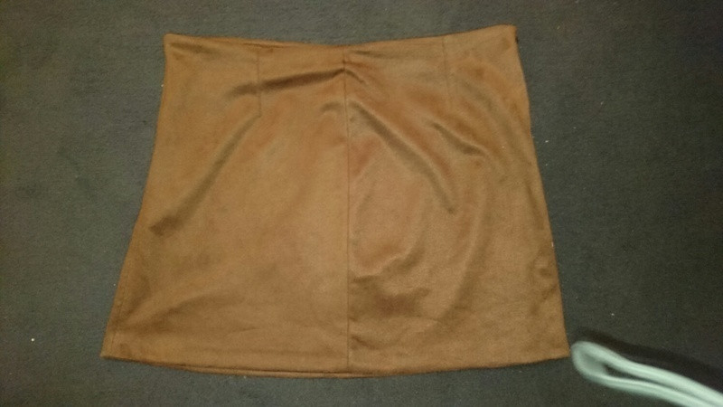 Mini jupe marron style daim 1